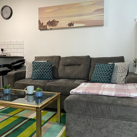 Lodge Plymouth Extérieur photo